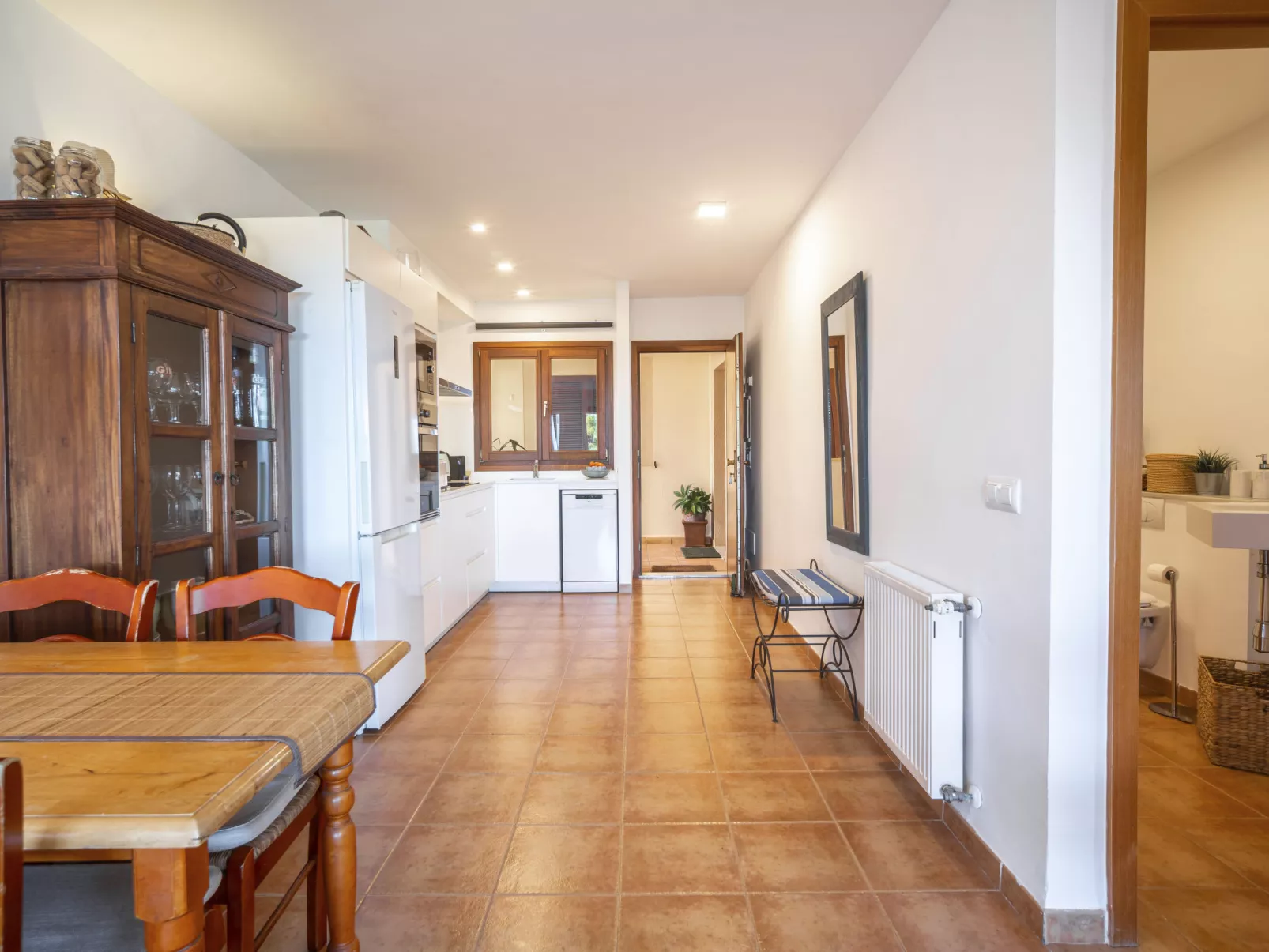 Vista Mar i Muntanya - Drinnen