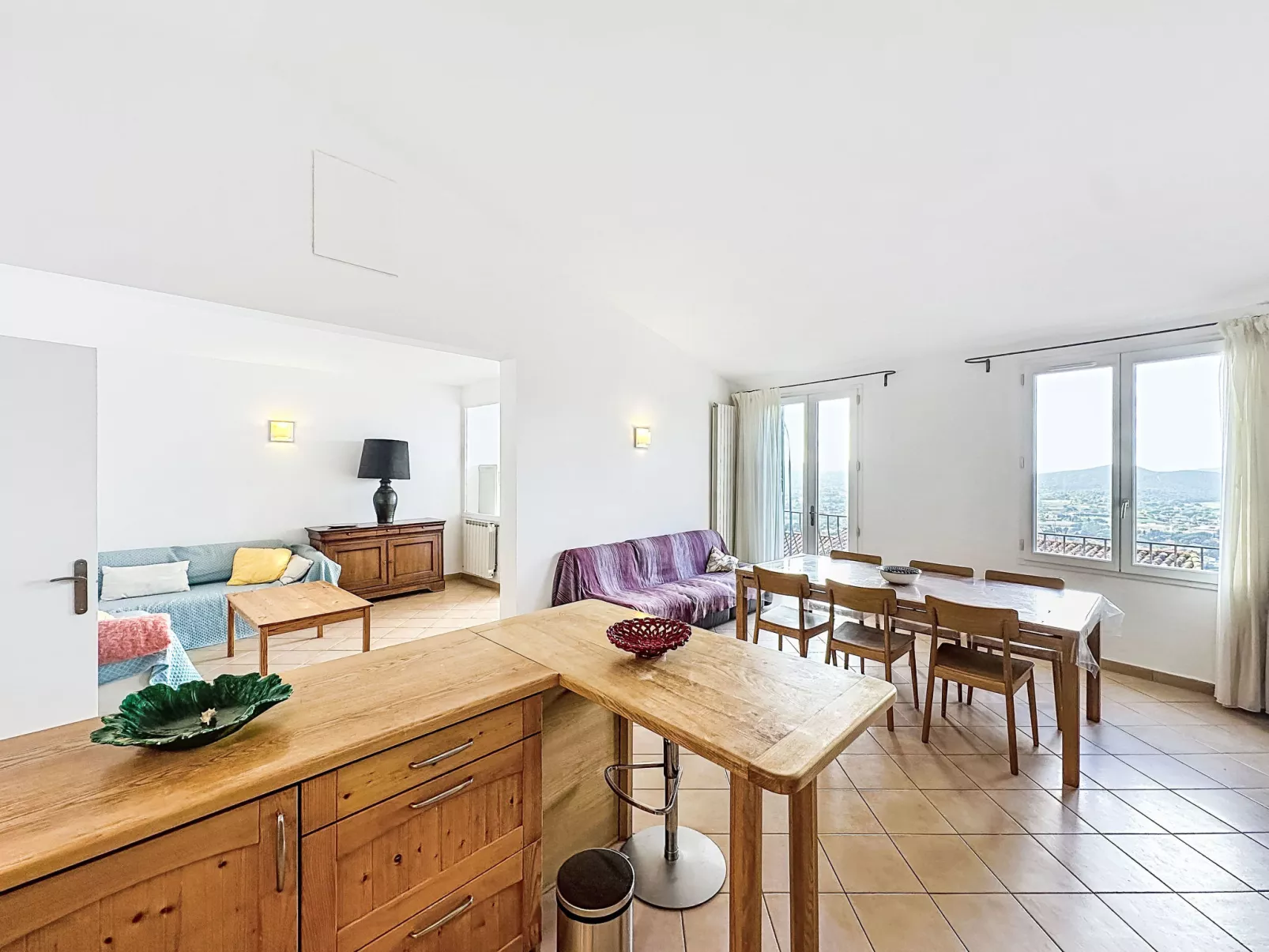 Les Amandiers - Inside