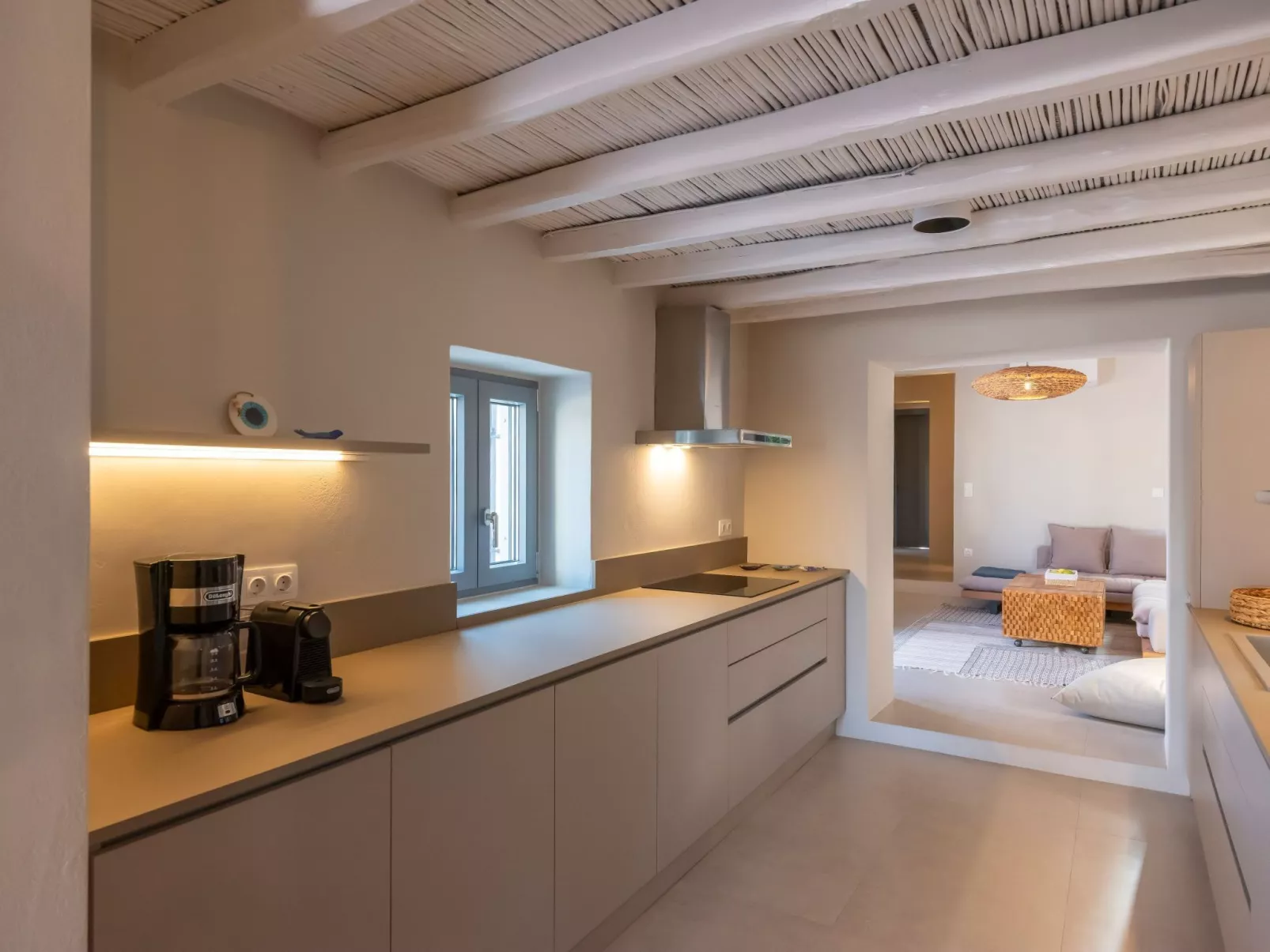 Sunset Gypsy stilvolles modernes Dorfhaus mit Whirlpool - Drinnen