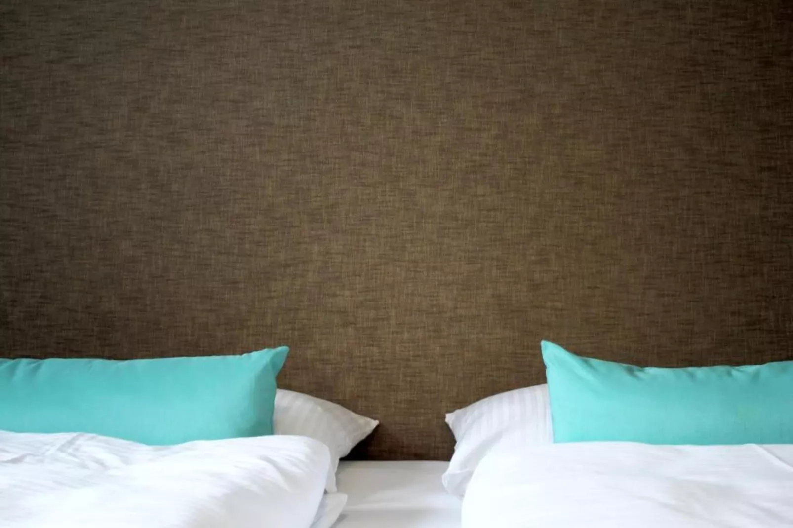 Double Room with Extra Bed - Schlafzimmer