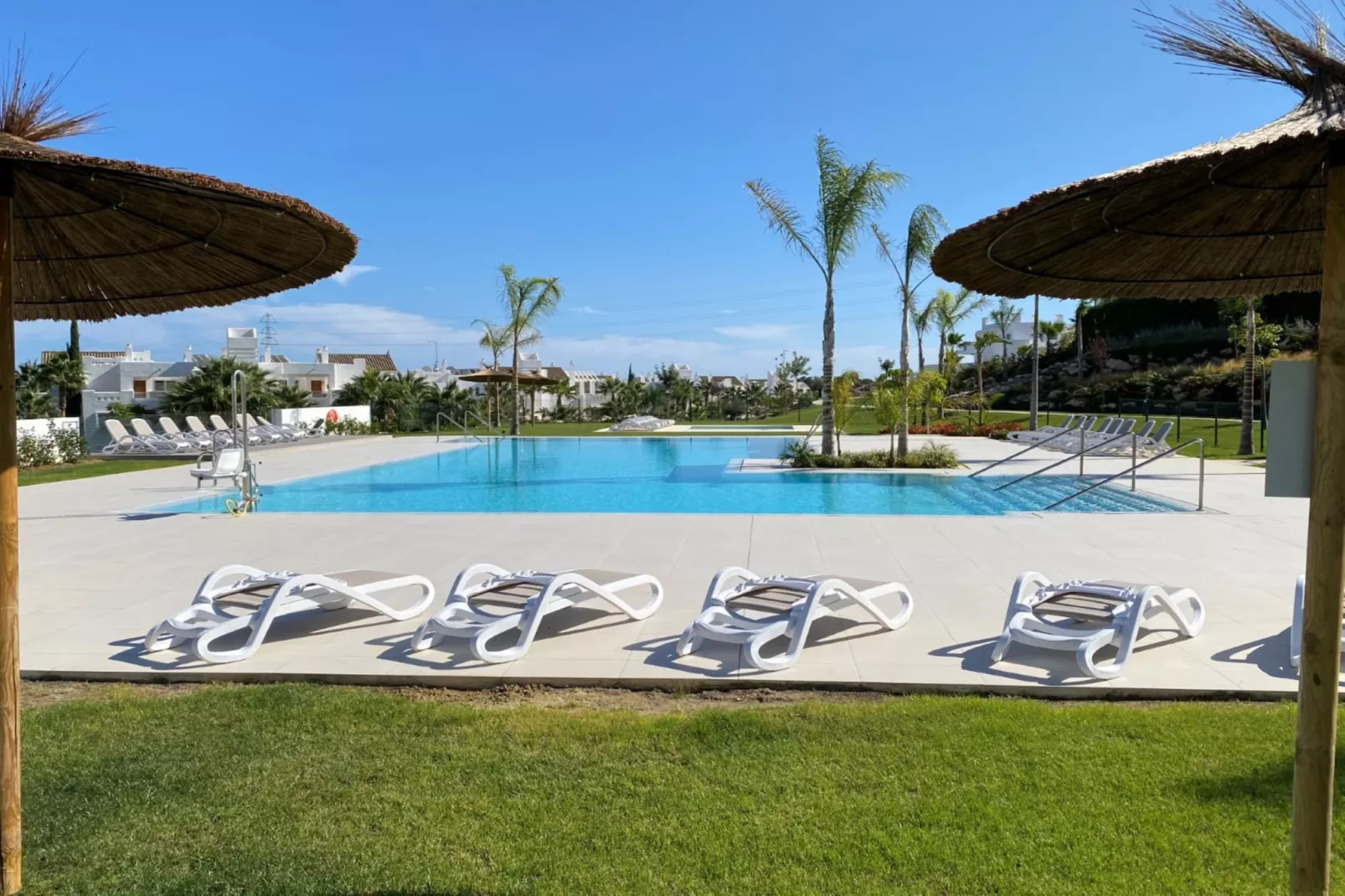 Stylish 2-Bed Apartment | Alcazaba Lagoon (1713) - Piscine