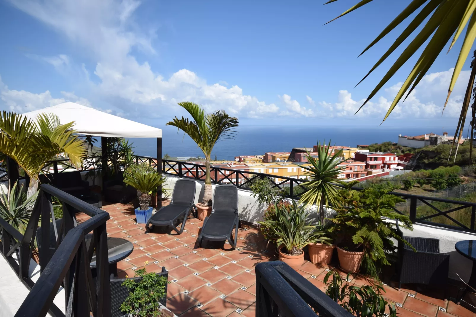 Apartamentos Monasterio de San Antonio 3 - Terrasse/Balkon