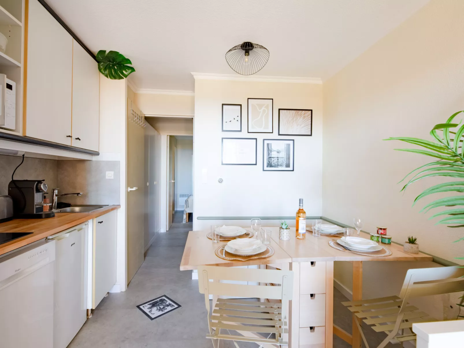 L'Esquinade (G3 033) - Inside