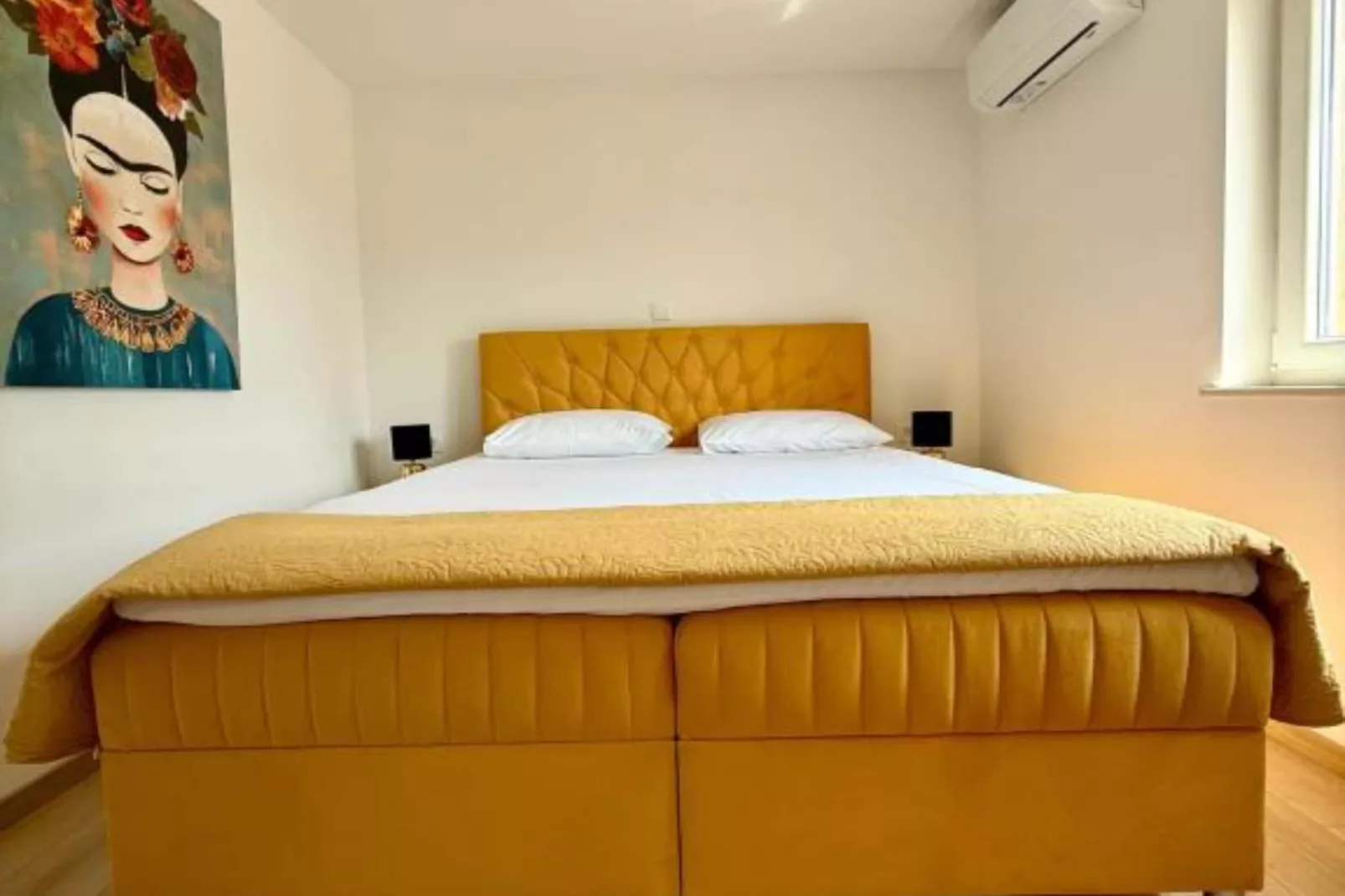 One-Bedroom Apartment With Terrace - Bedroom