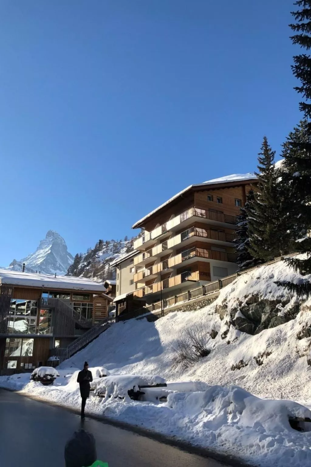 Helle Studiowohnung, ruhig und nahe bei den Bahn - Dehors