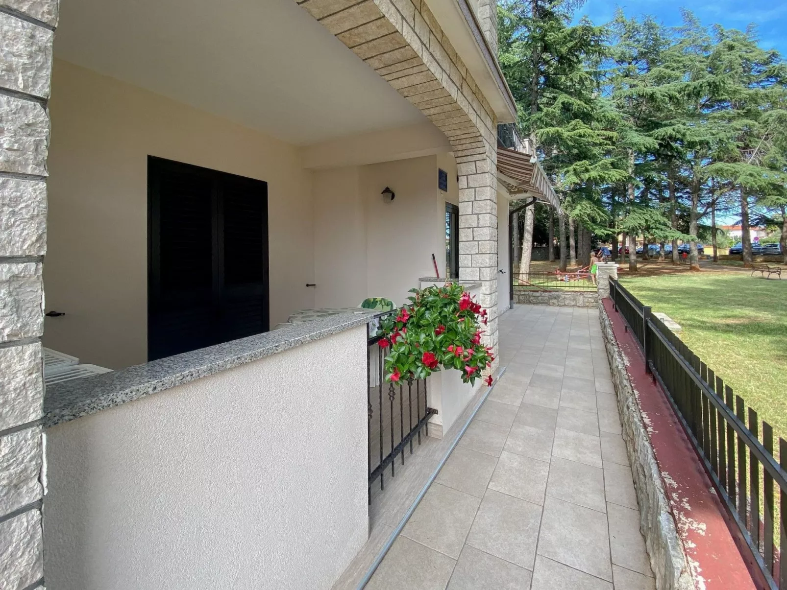 "Elena 2" direkt am Strand - Dehors