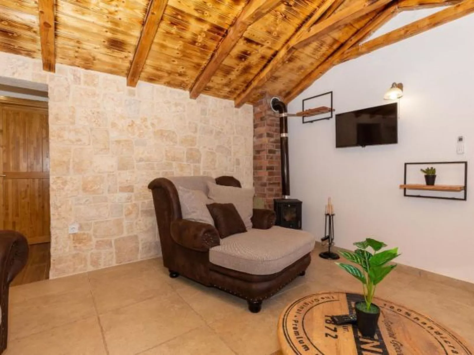 Eco Villa Solus with pool - Image-tags.info