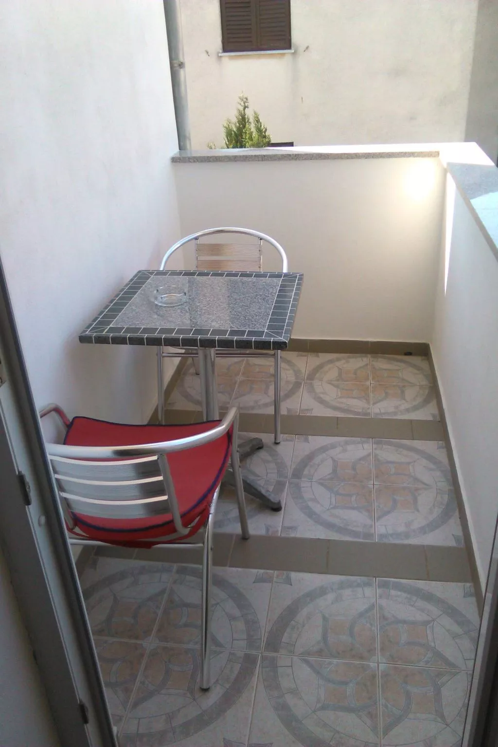 Attraktiver Standort - Dedans