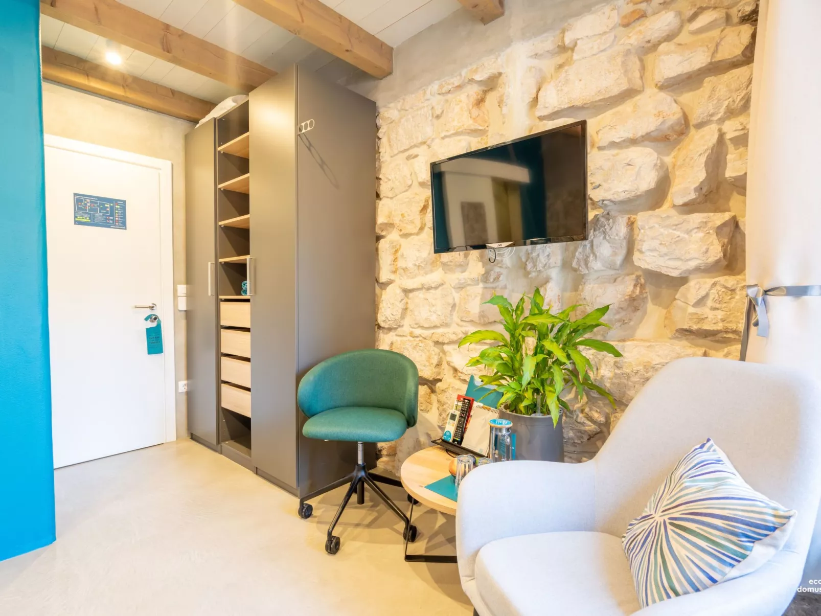 Pietra Pura - Inside