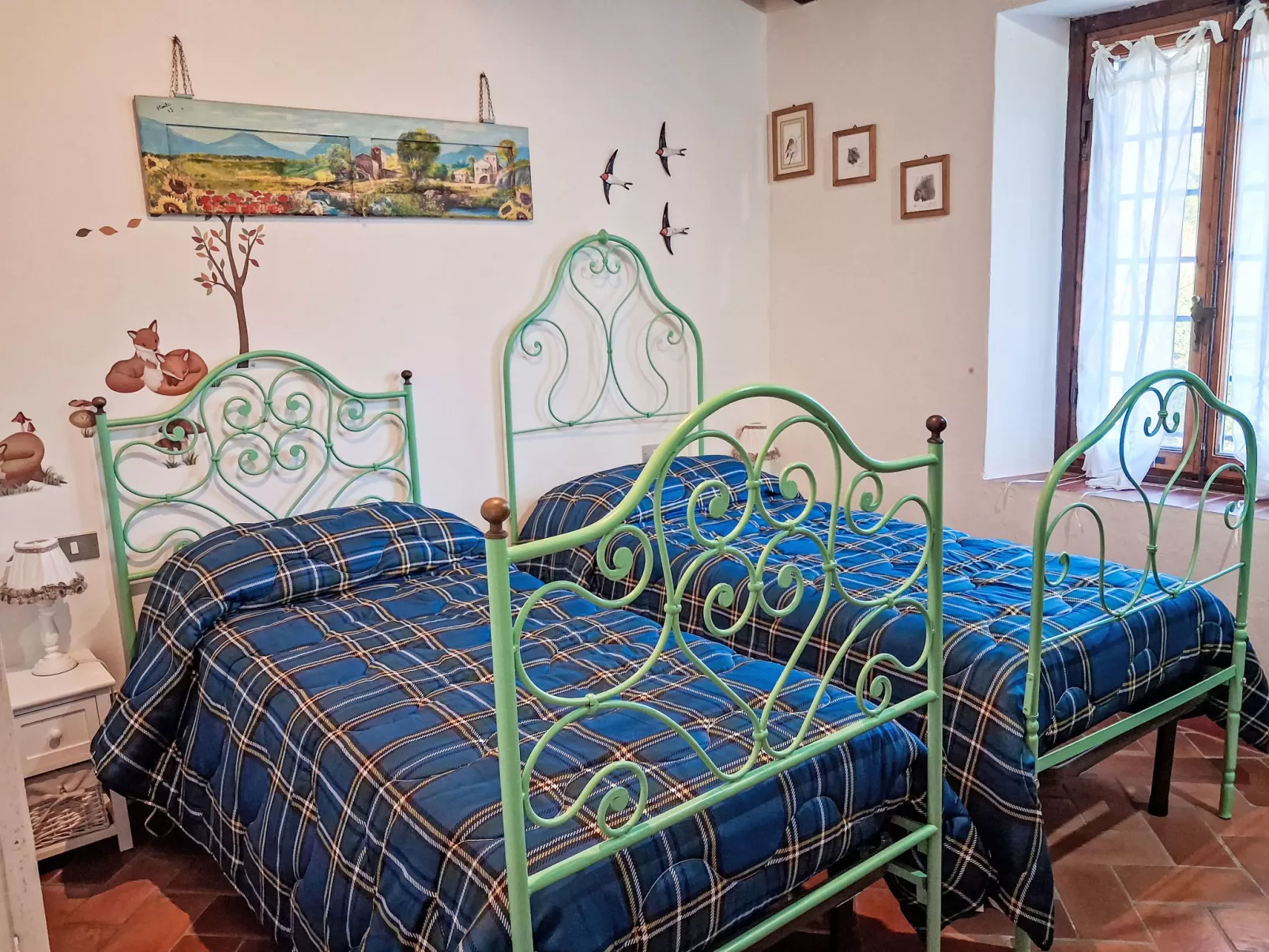 Il canto dei merli - Inside