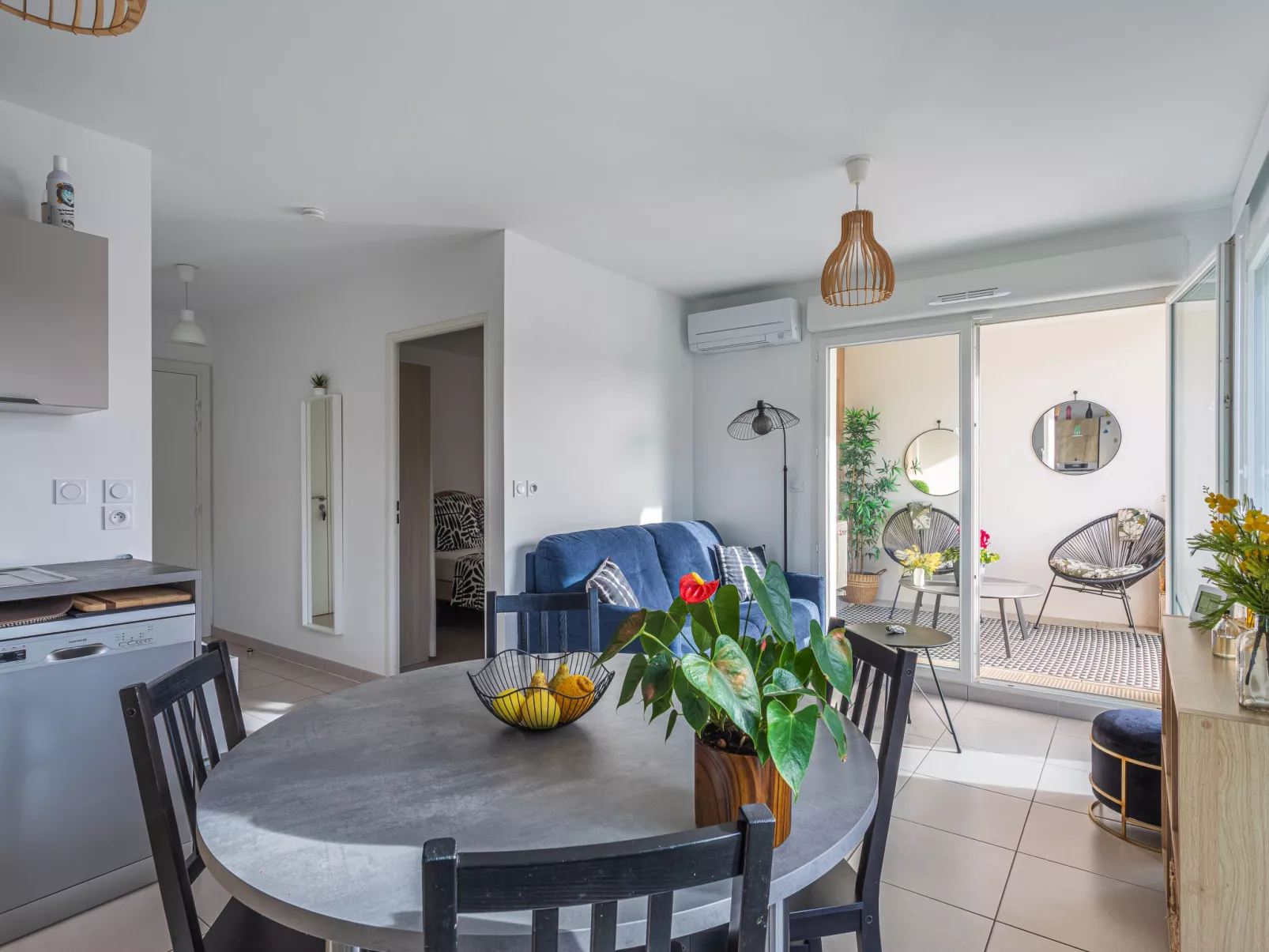 Nouvelles Terres E4 - Drinnen