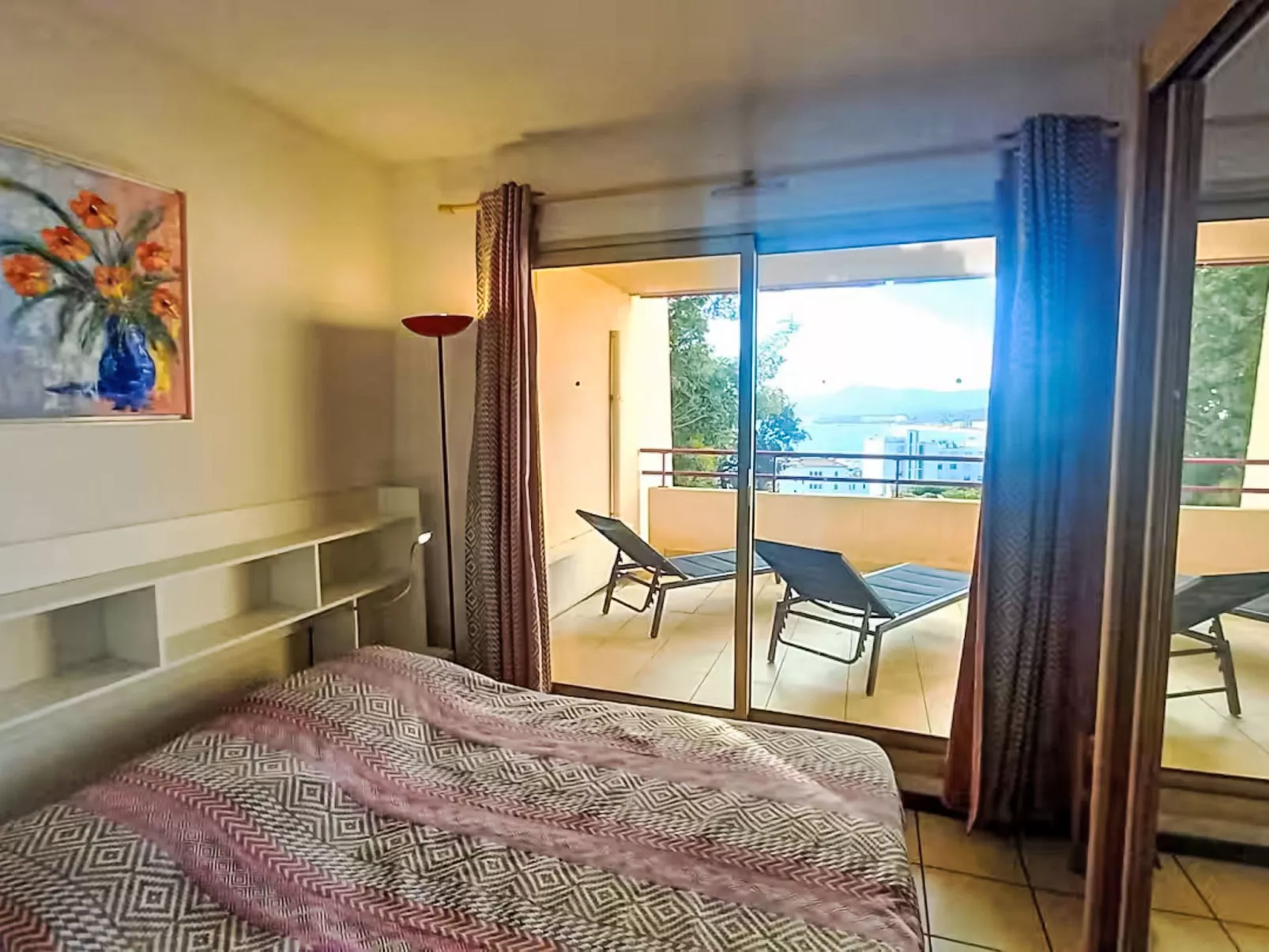 Les Mandariniers - Drinnen