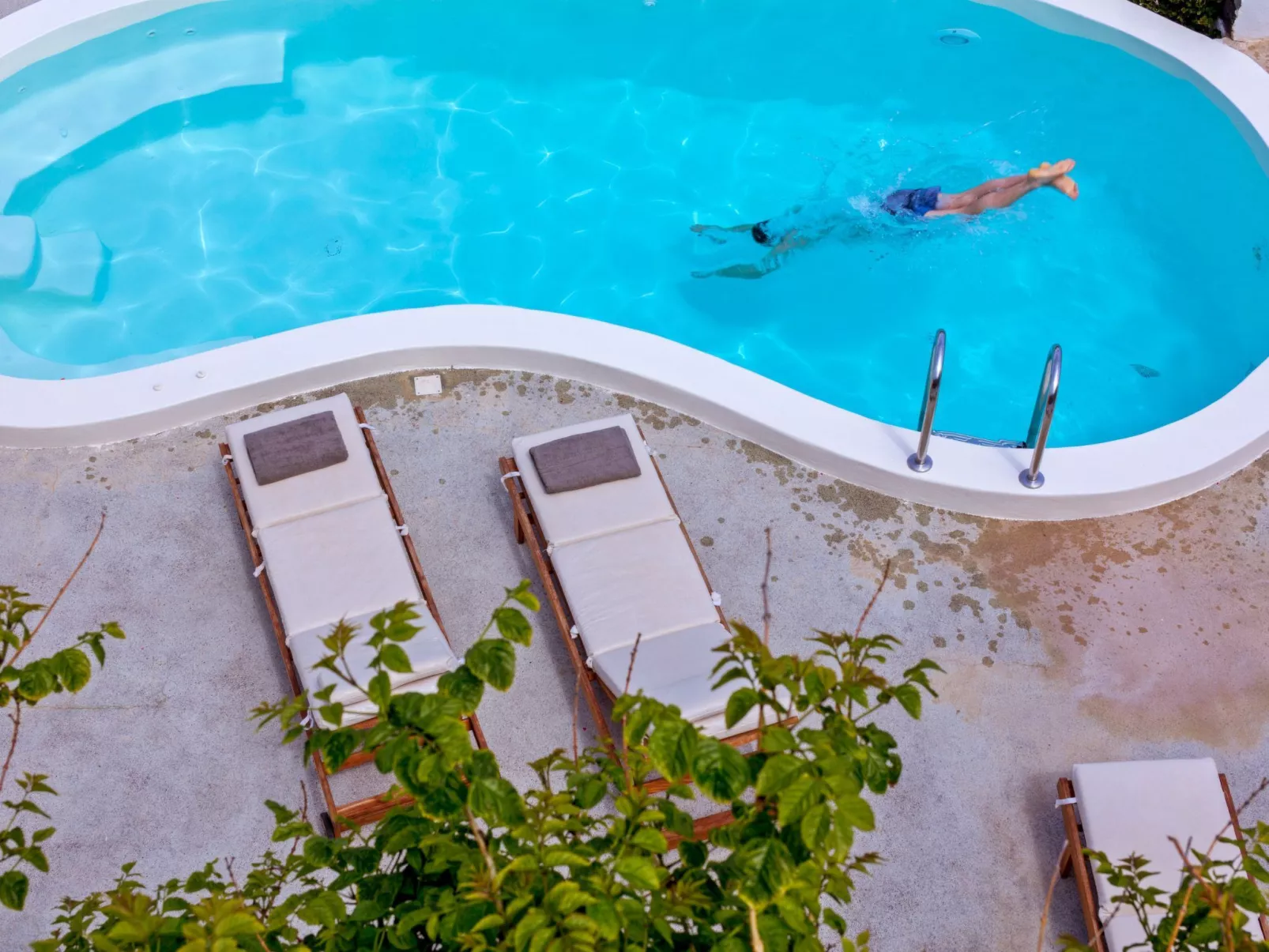 "Green Windmill Villa" - Image-tags.info