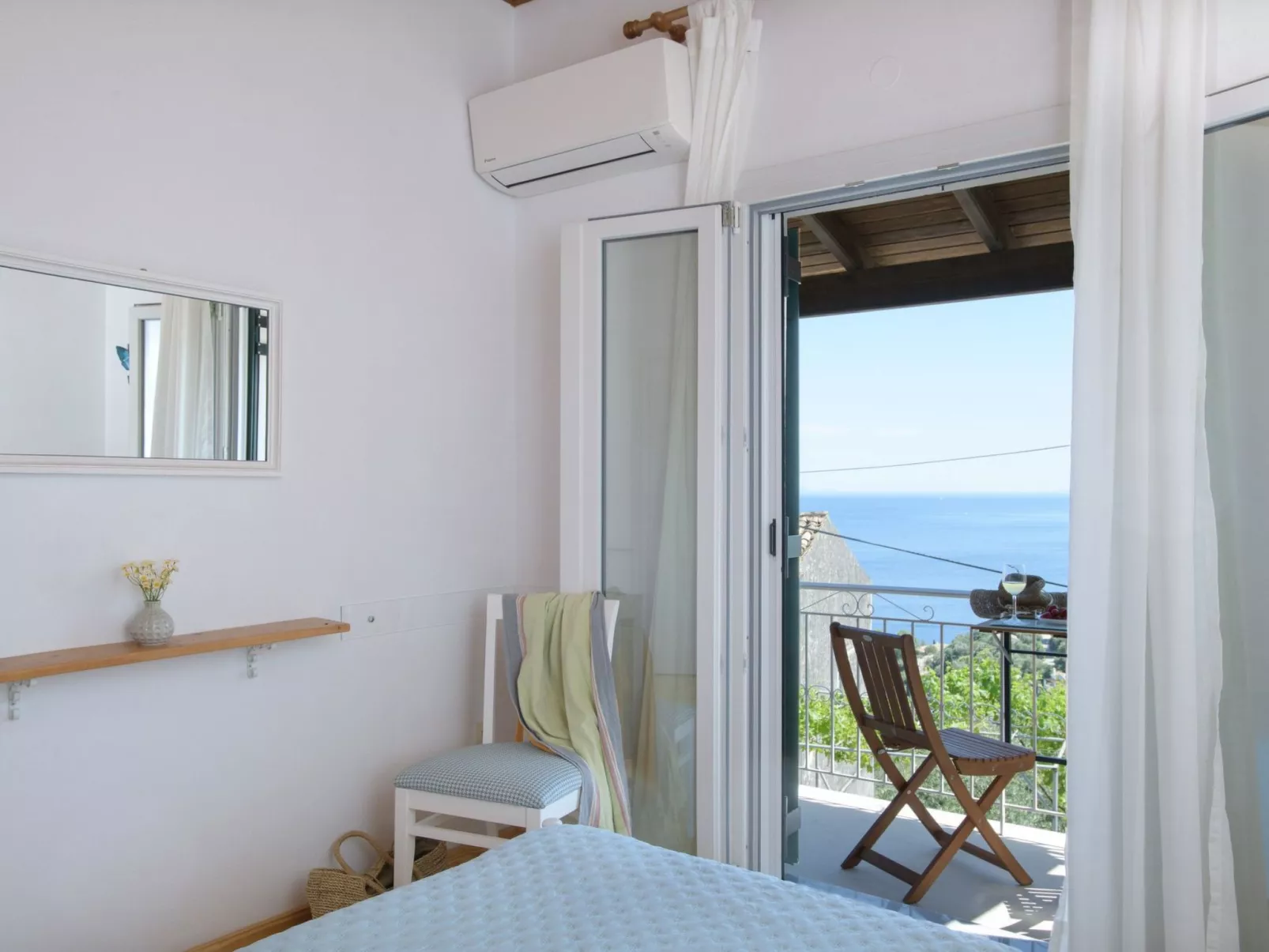 Zwei-Zimmer-Wohnung mit atemberaubender Aussicht - Inside