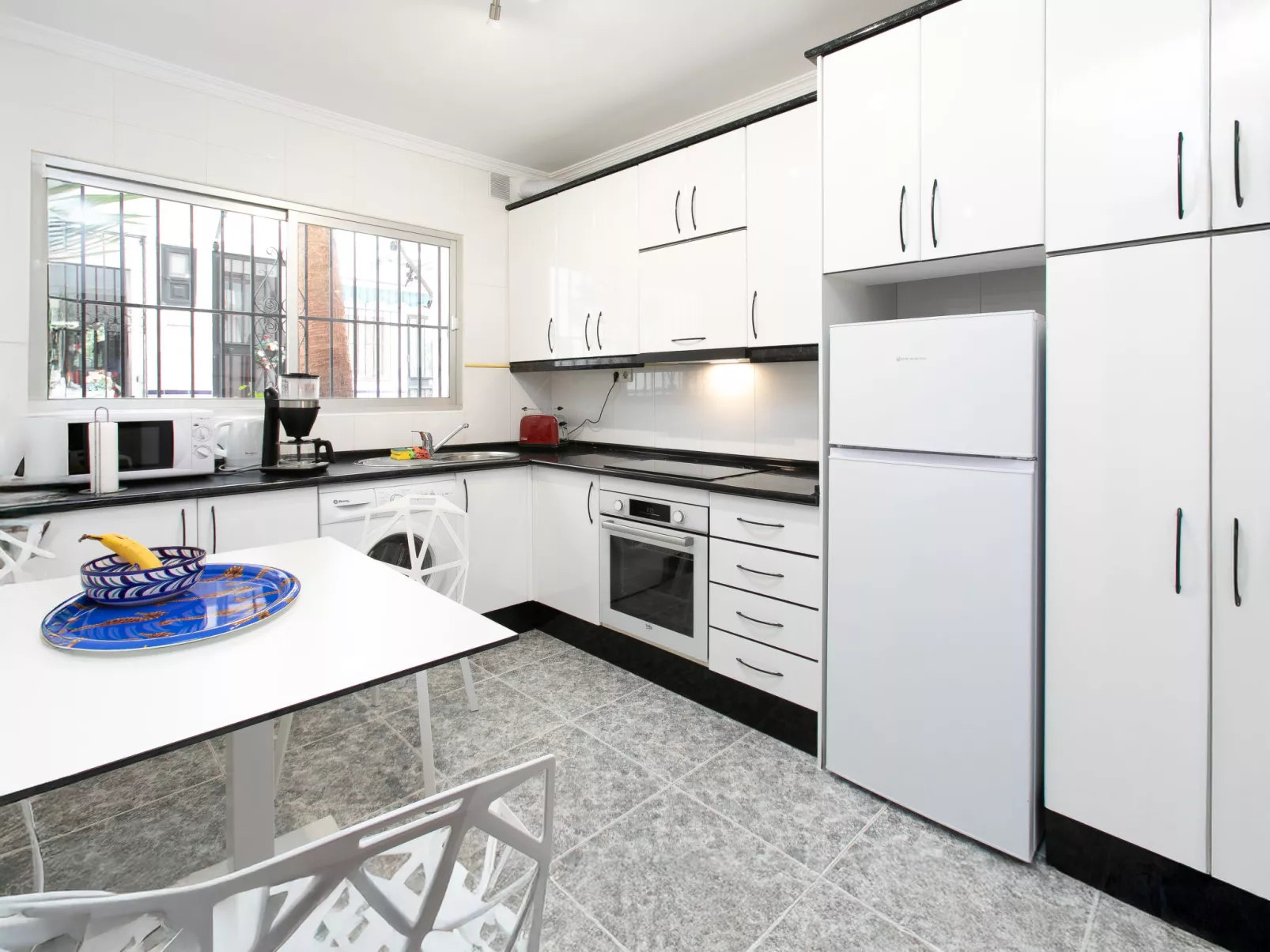 Central Nerja - Inside