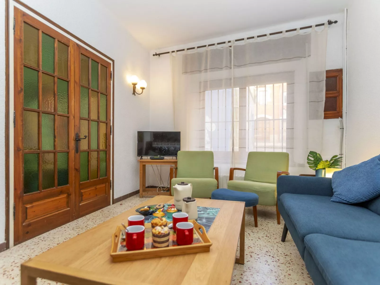 Urban Plaza Palafrugell - Drinnen