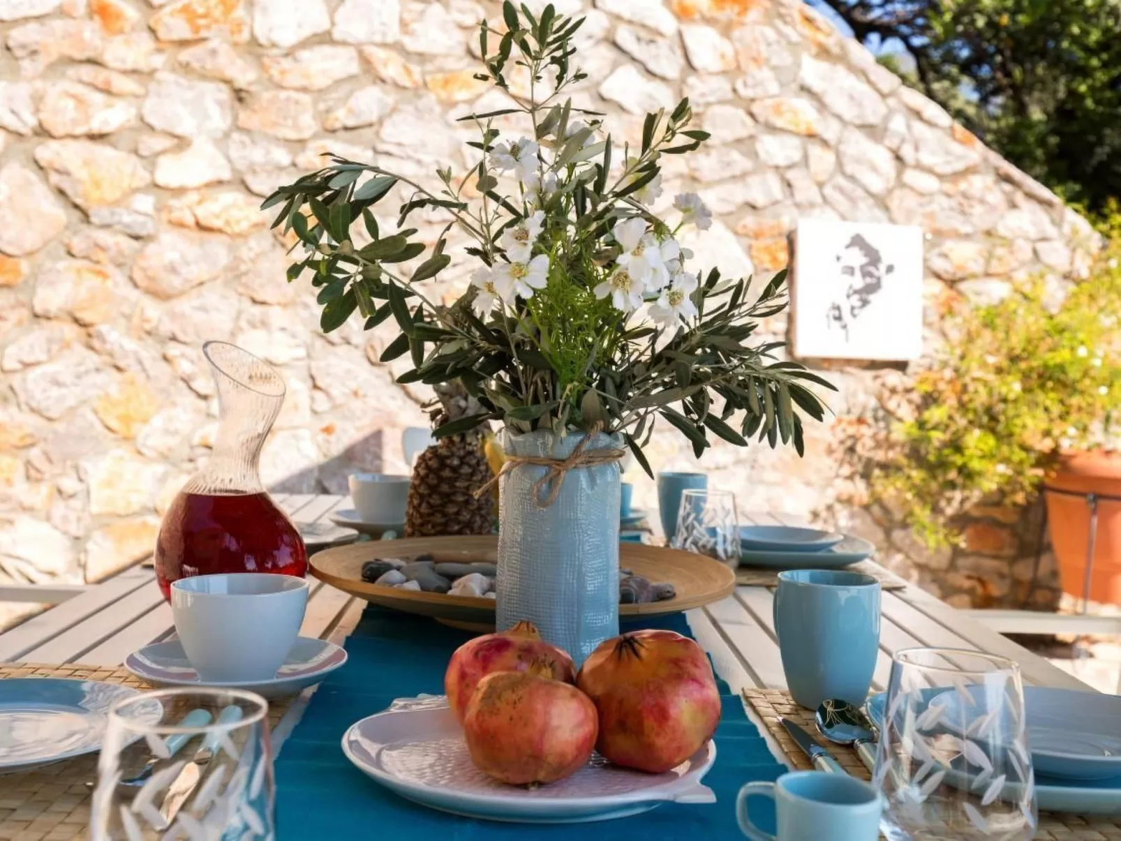 Mahatma Gandhi Villa - Outside