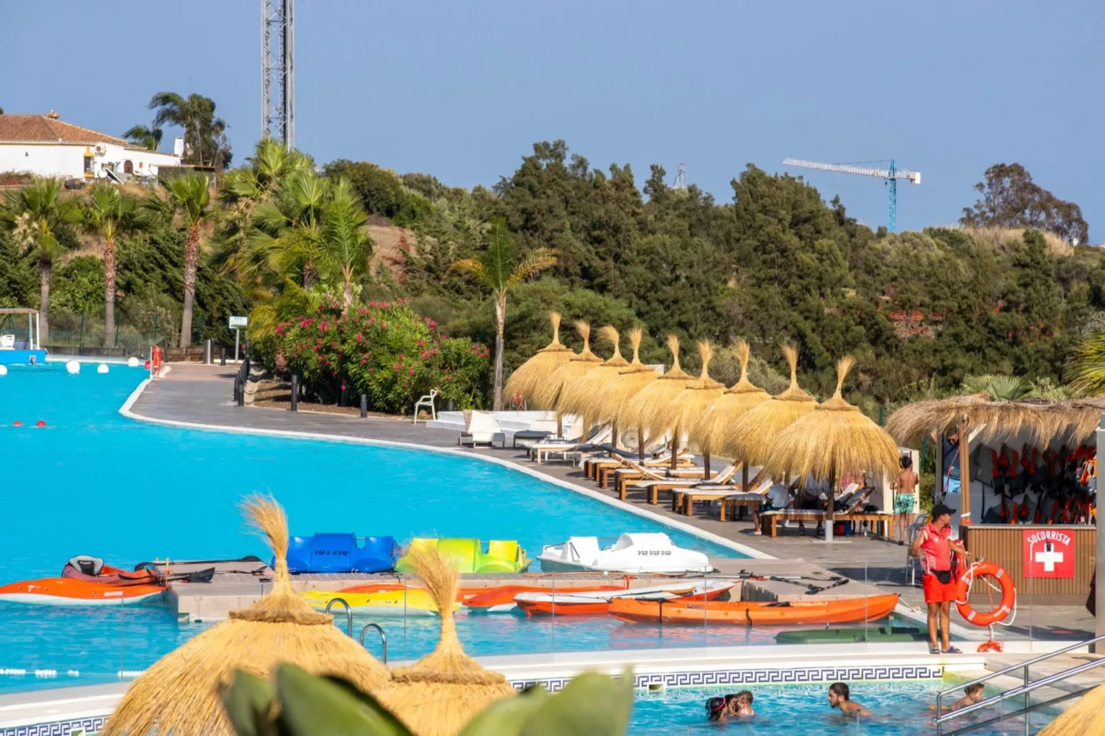 Elegant 2-Bedroom Apartment | Alcazaba Lagoon 1112 - Schwimmbad