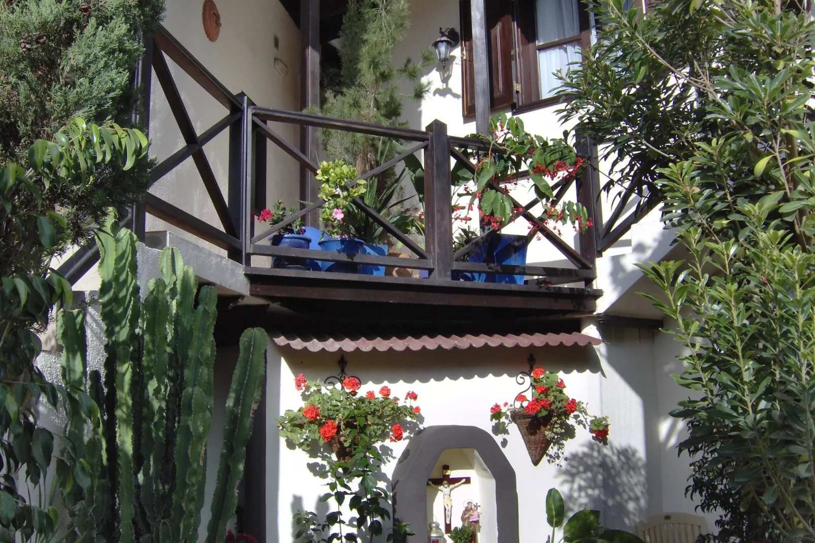 Apartamentos Monasterio de San Antonio 2 - Exterior in summer