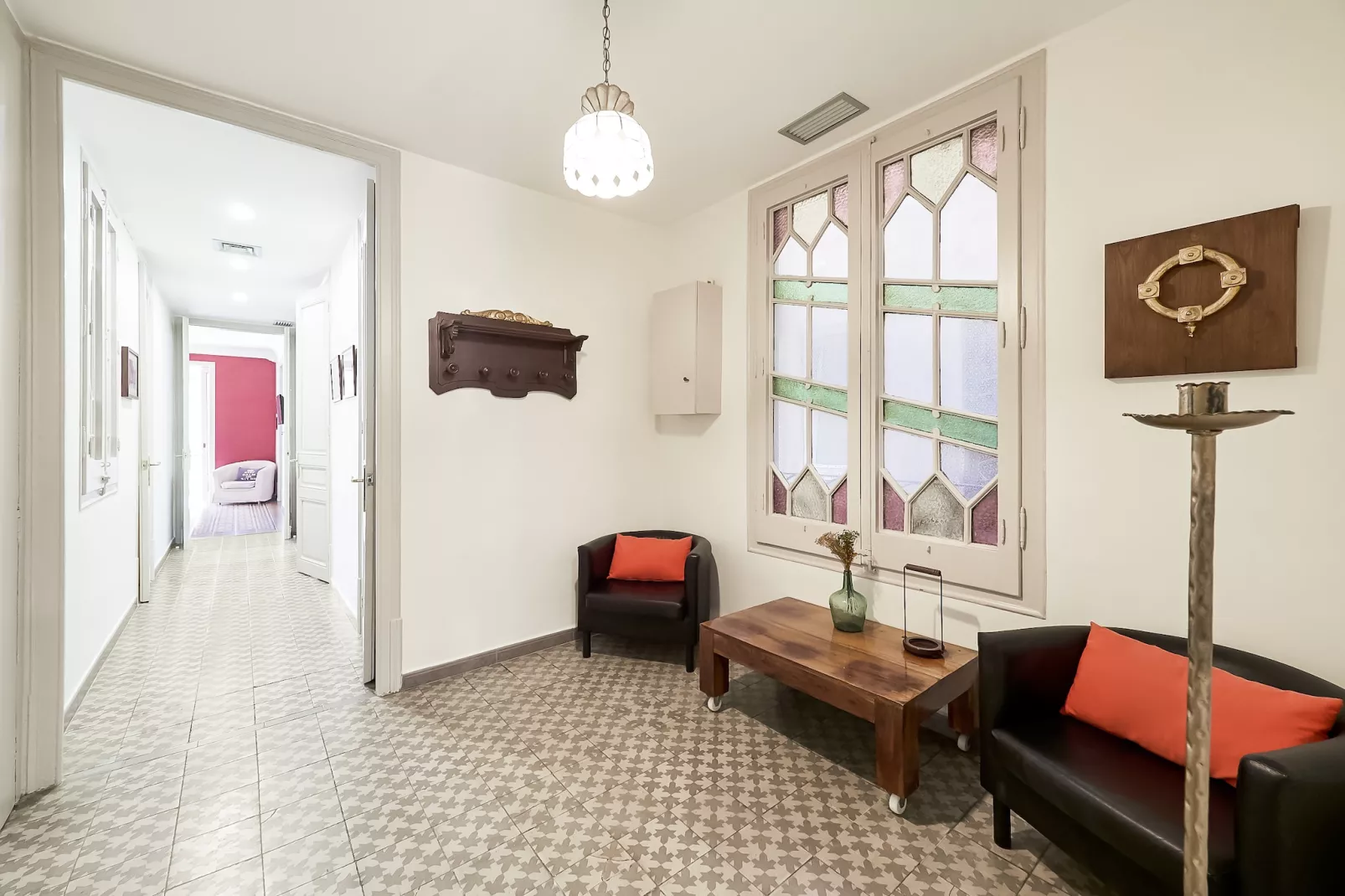 Rambla Paris Apartment - Living room