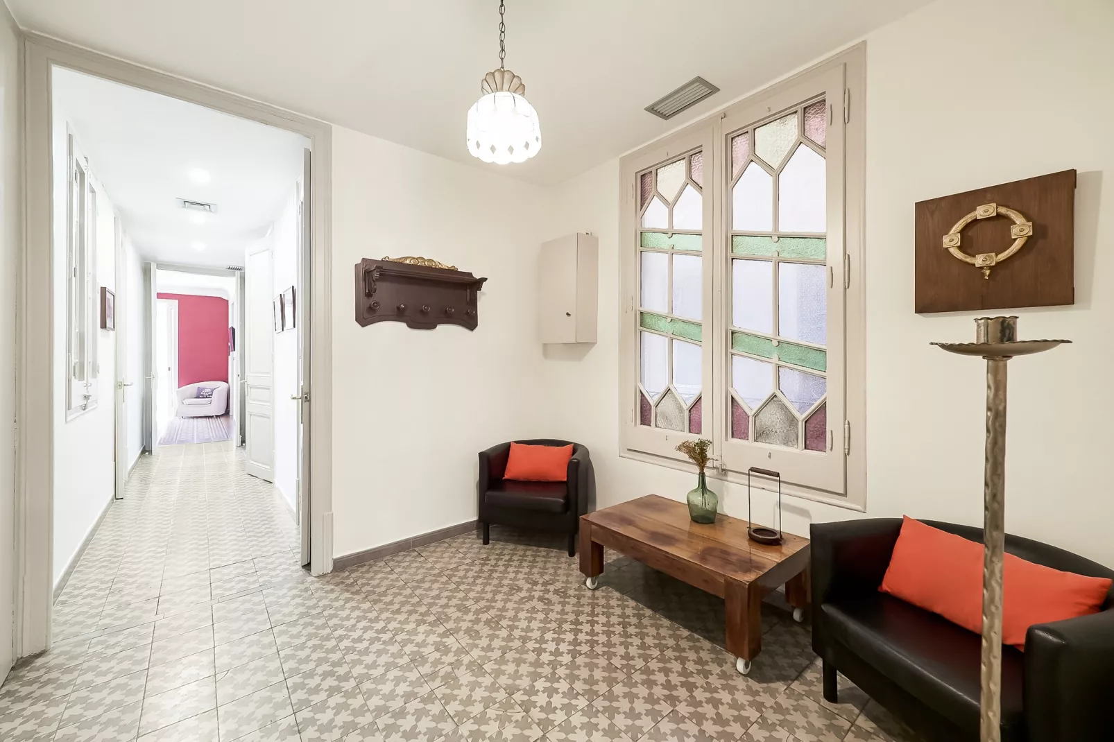 Rambla Paris Apartment - Living room