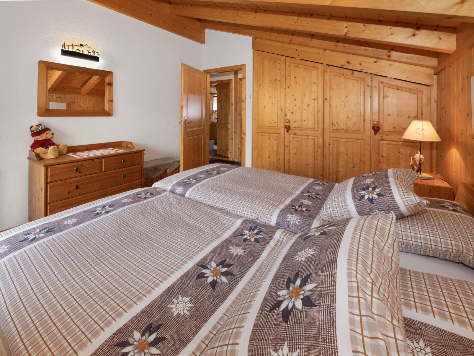 Ecureuil noir - Inside