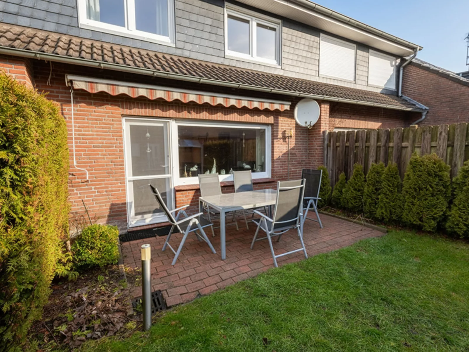 Schlüchtermann - Outside