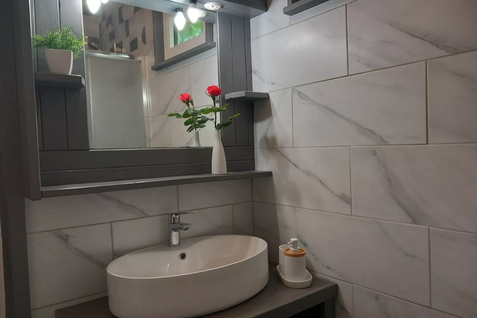 Guest House Green Corner Supetarska Draga - One Bedroom Apartment With Balcony and Sea View - Salle de bain