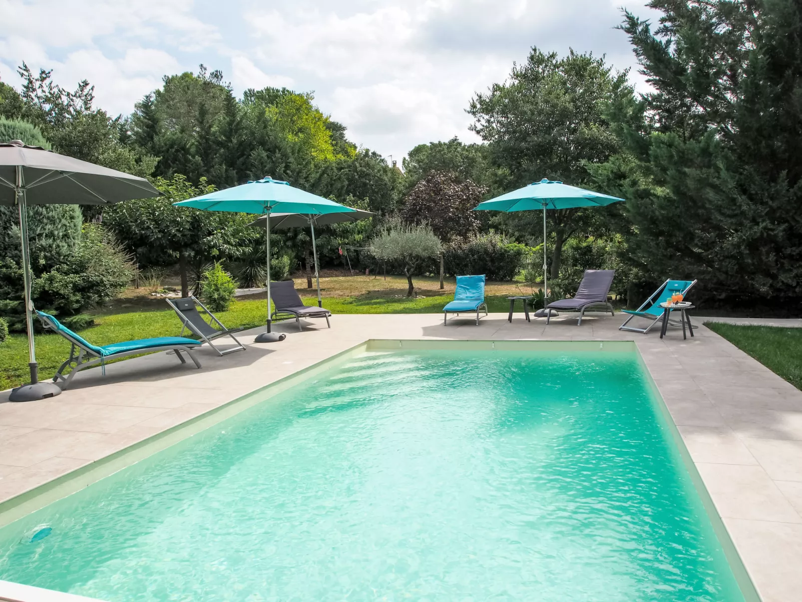 Urlaub im Süden zwischen Meer und Bergen - Outside