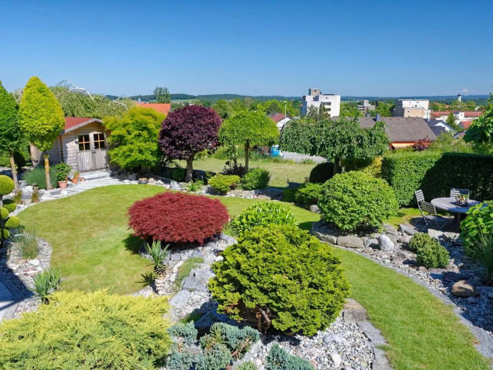 Mit schönem Garten - Outside