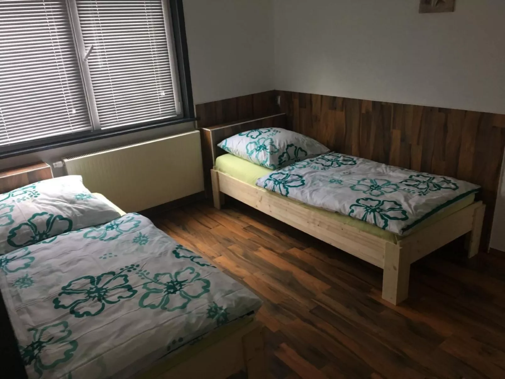 Charmantes Appartement mit Grill und Garten - Dedans