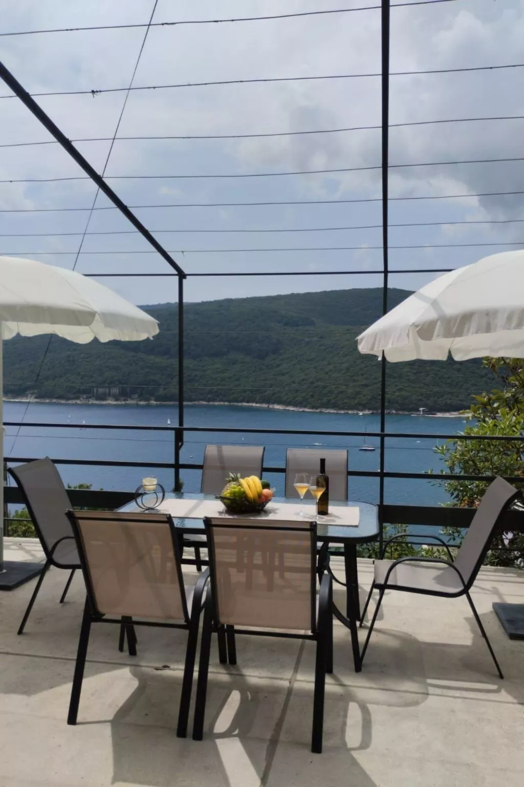 Appartement Bruna mit Terrasse und Meerblick - Draußen