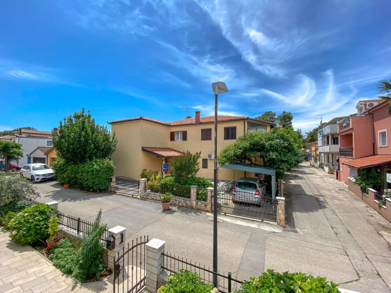 Erdgeschoss-Ferienwohnung Martinis 2 - Draußen