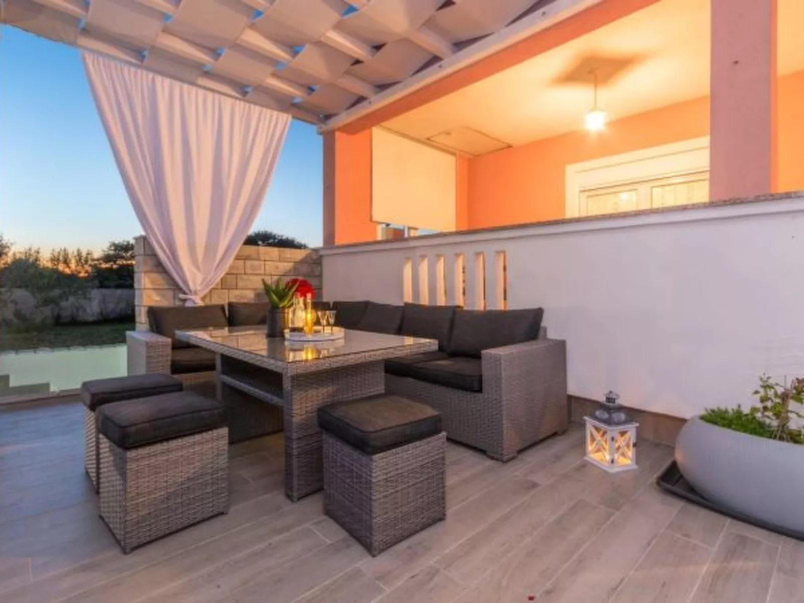 Beautiful villa Maris with pool - Image-tags.info