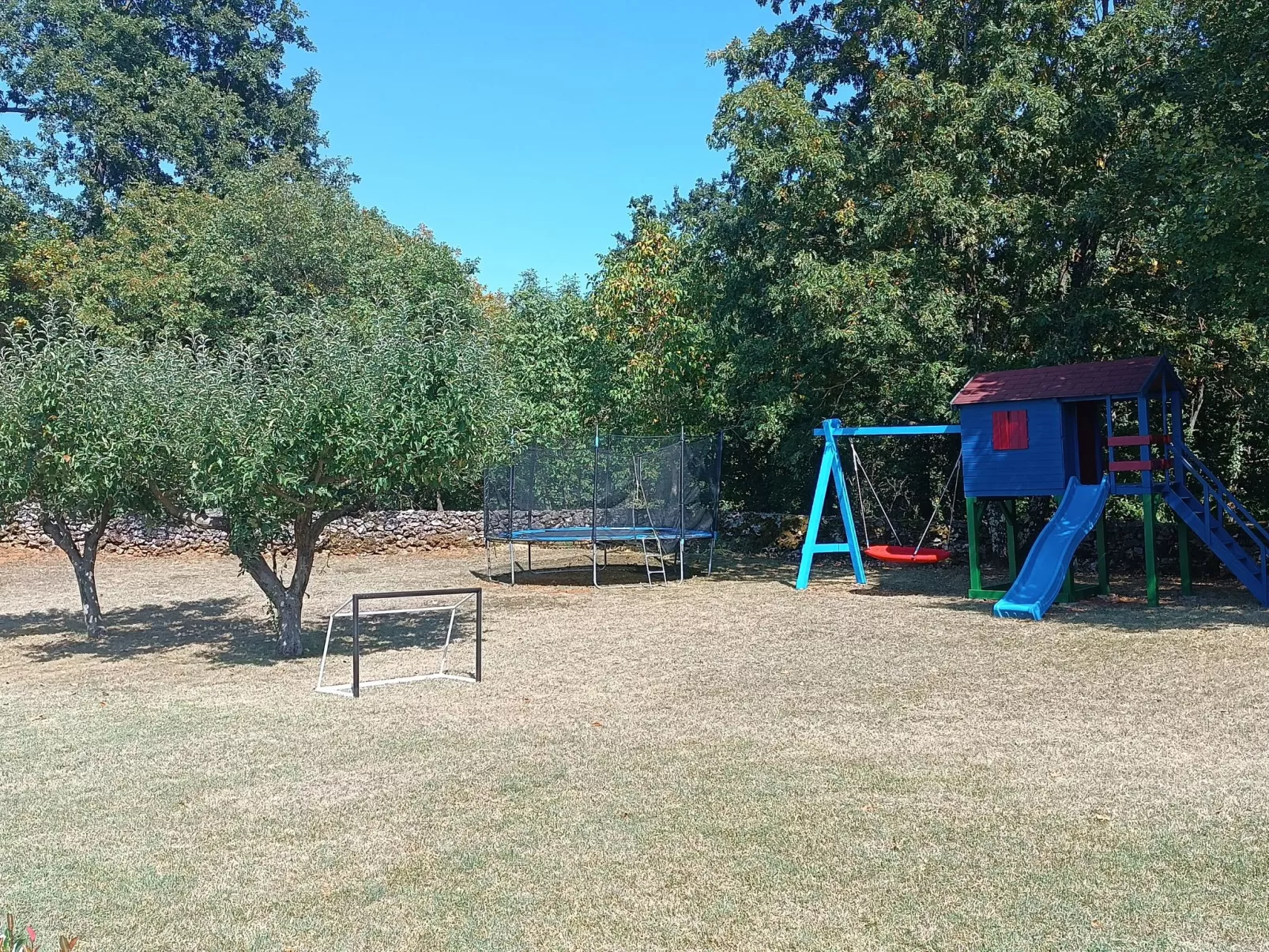 Villa Križanci - Draußen