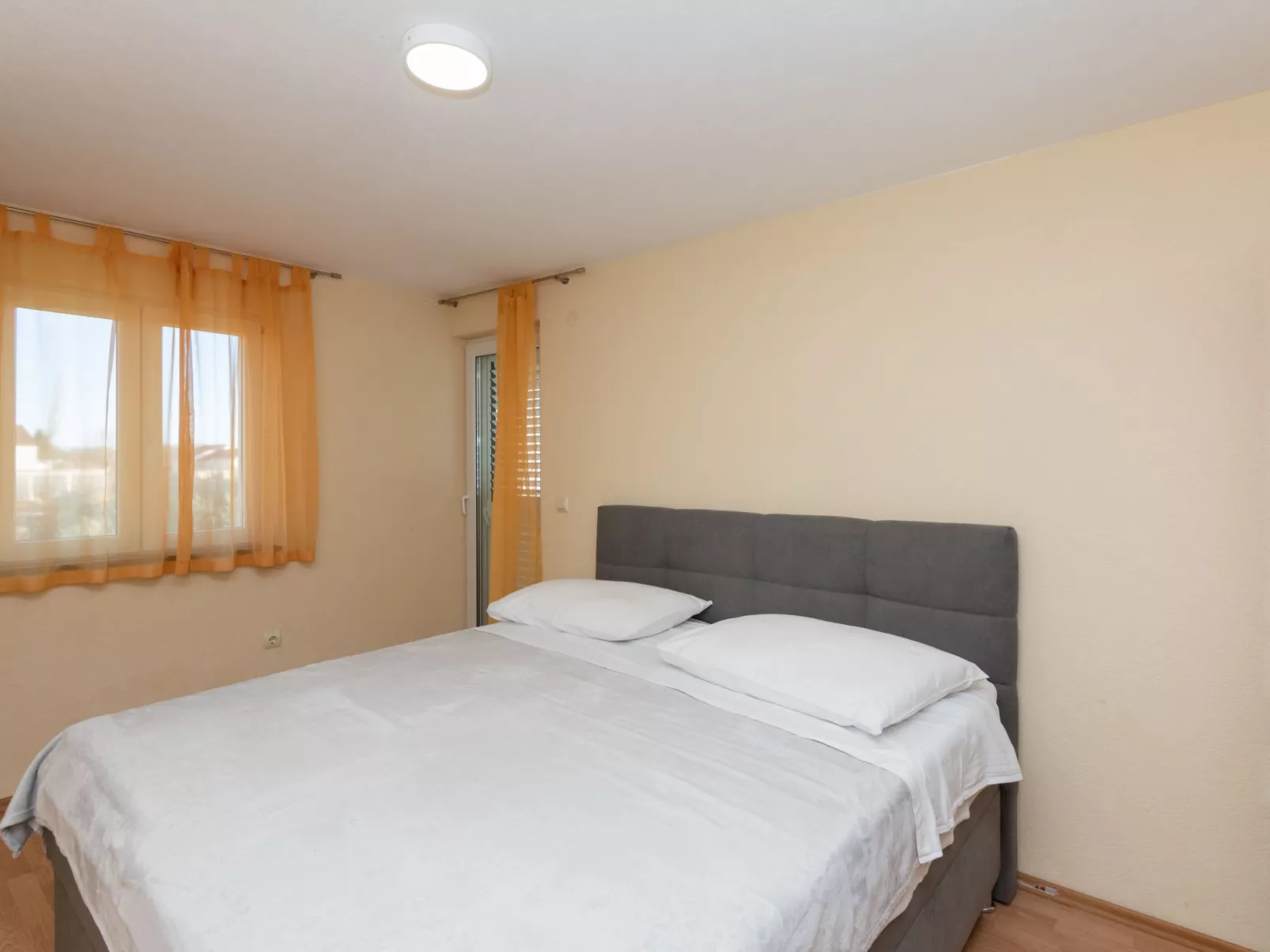 Matanovi dvori - Drinnen