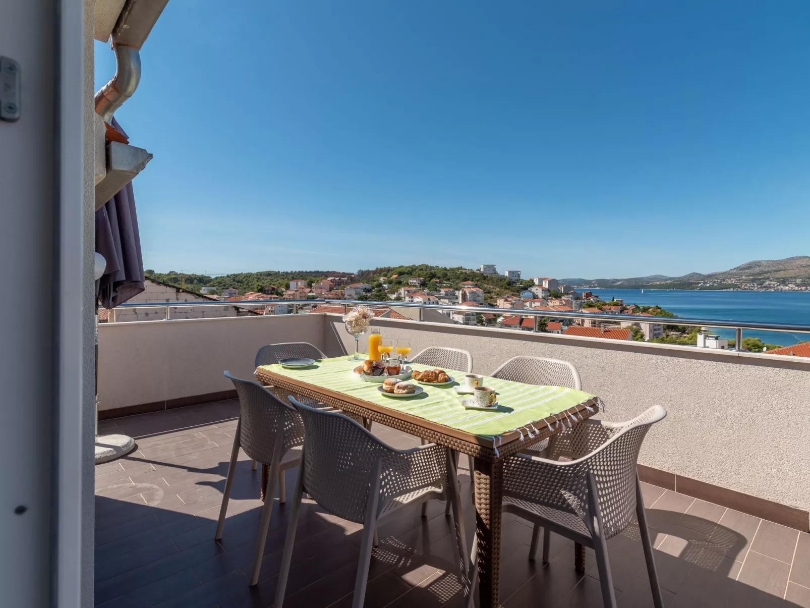 Moderne Ferienwohnung mit Gartennutzung, einem g - Image-tags.info