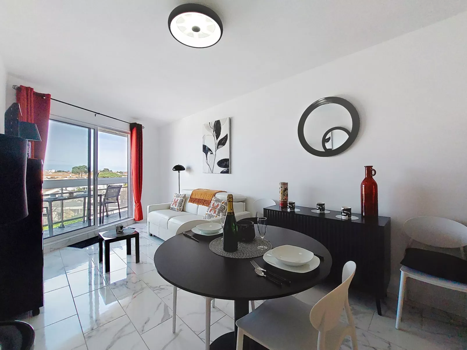 La Frégate - Drinnen