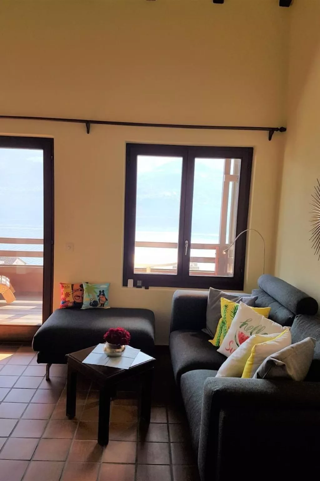 Mit Bergblick - Inside