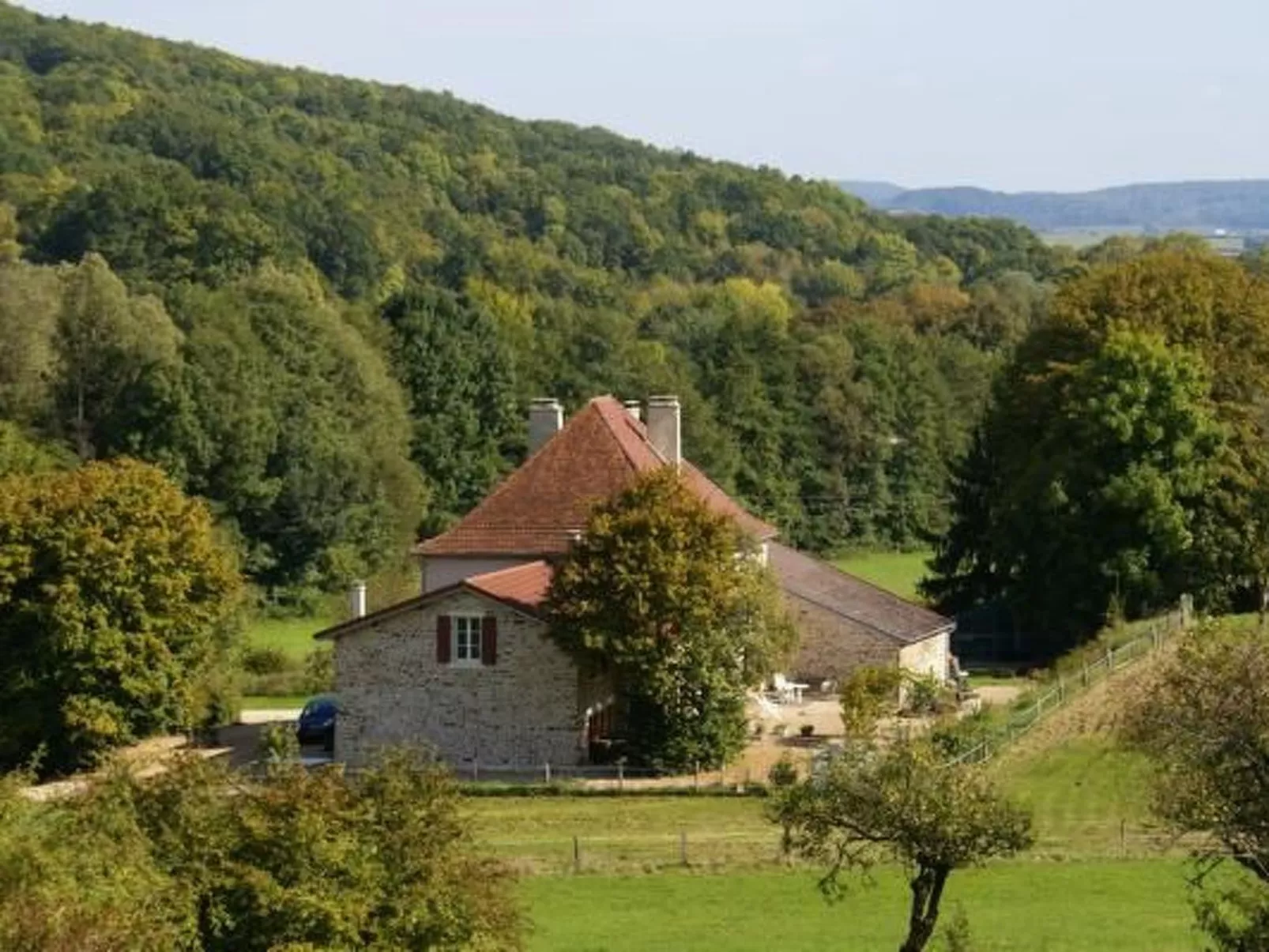 In Le Châtelet-Sur-Meuse mit Grill, Garten und Terrasse - Image-tags.info