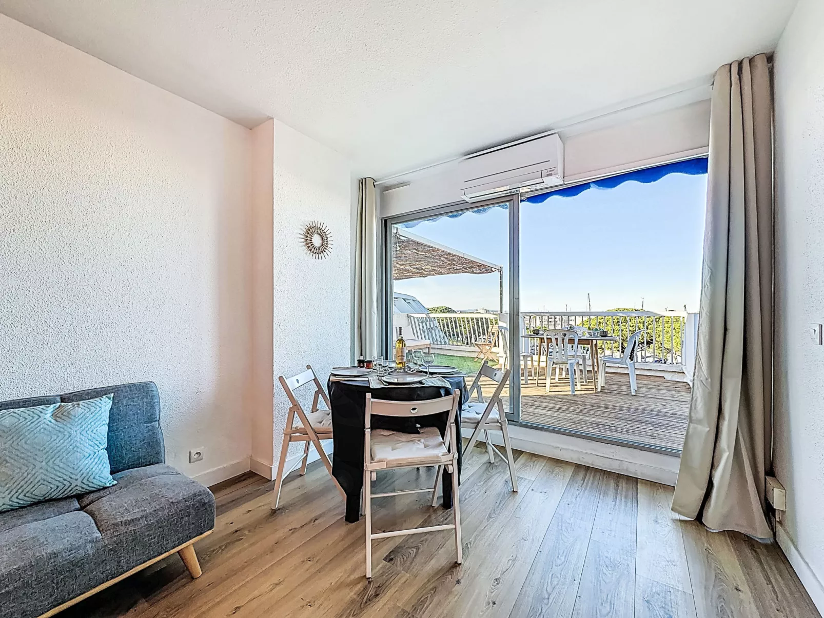 La Croisière - Dedans