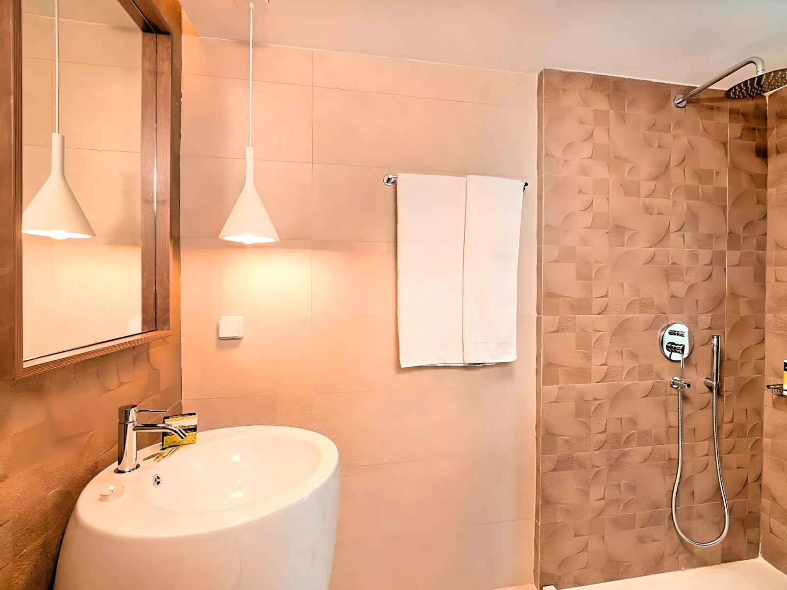 Villa "Minoas Grand" mit Blick auf das Wasser - Drinnen