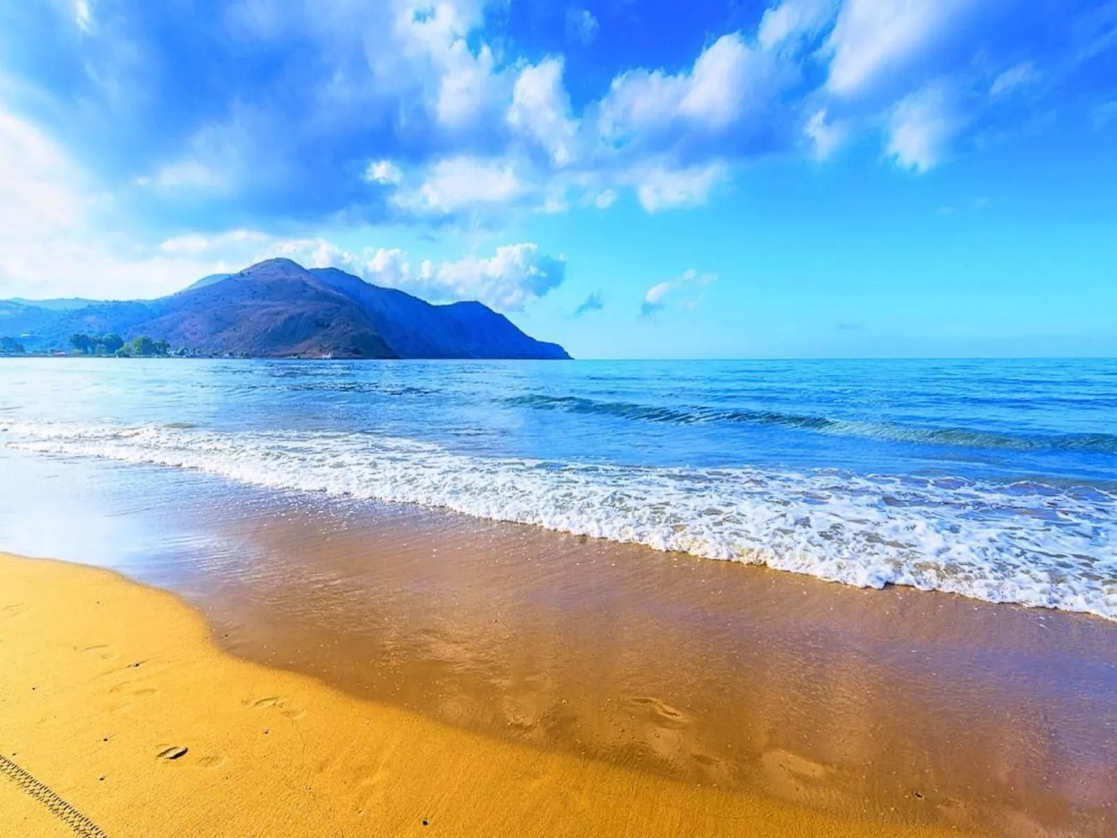 "Acrothea Villa Beheizter Pool" - Draußen