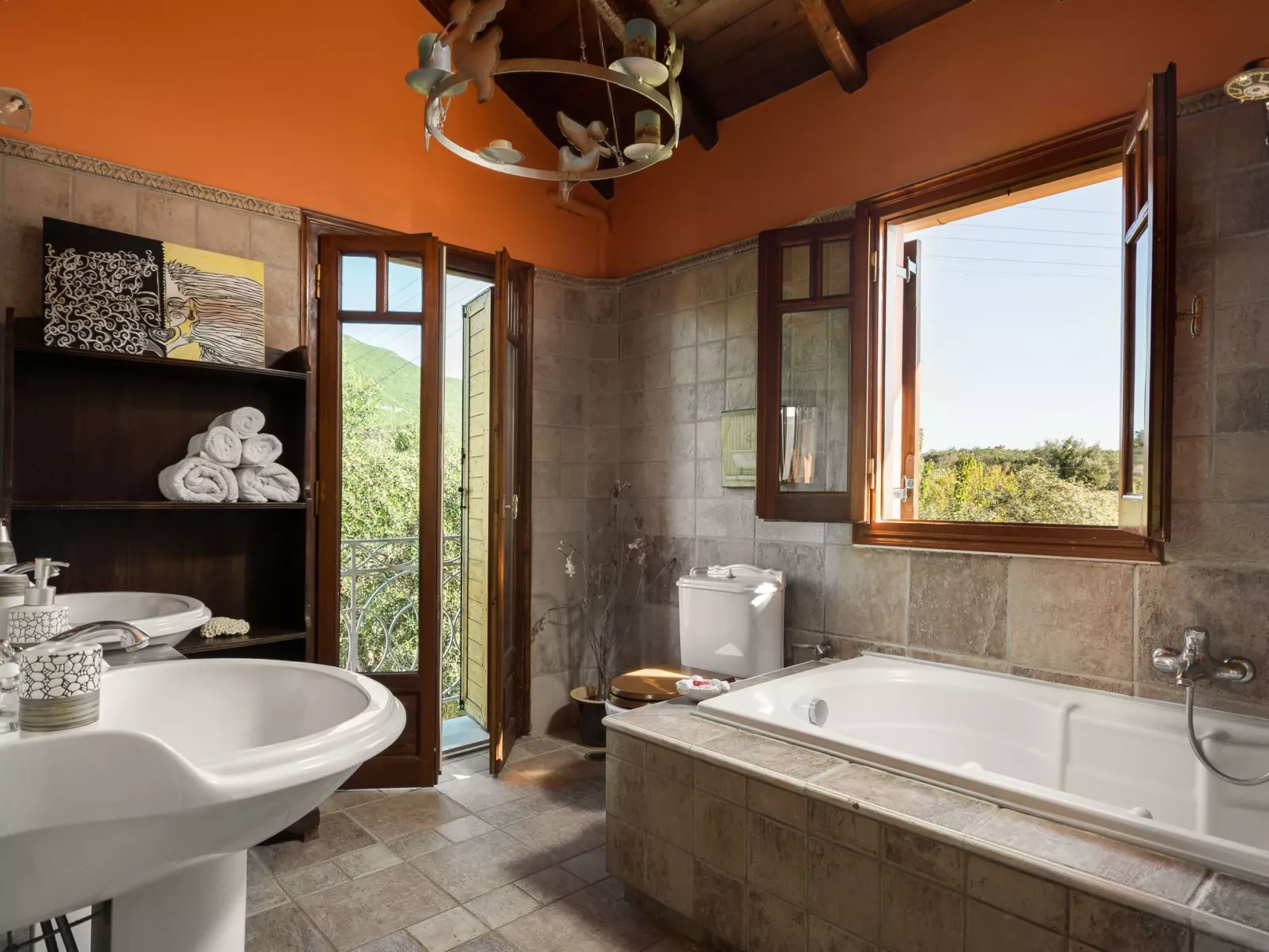 Idyllisch gelegene und luxuriöse Villa mit Veranda und Pavillon - Image-tags.info