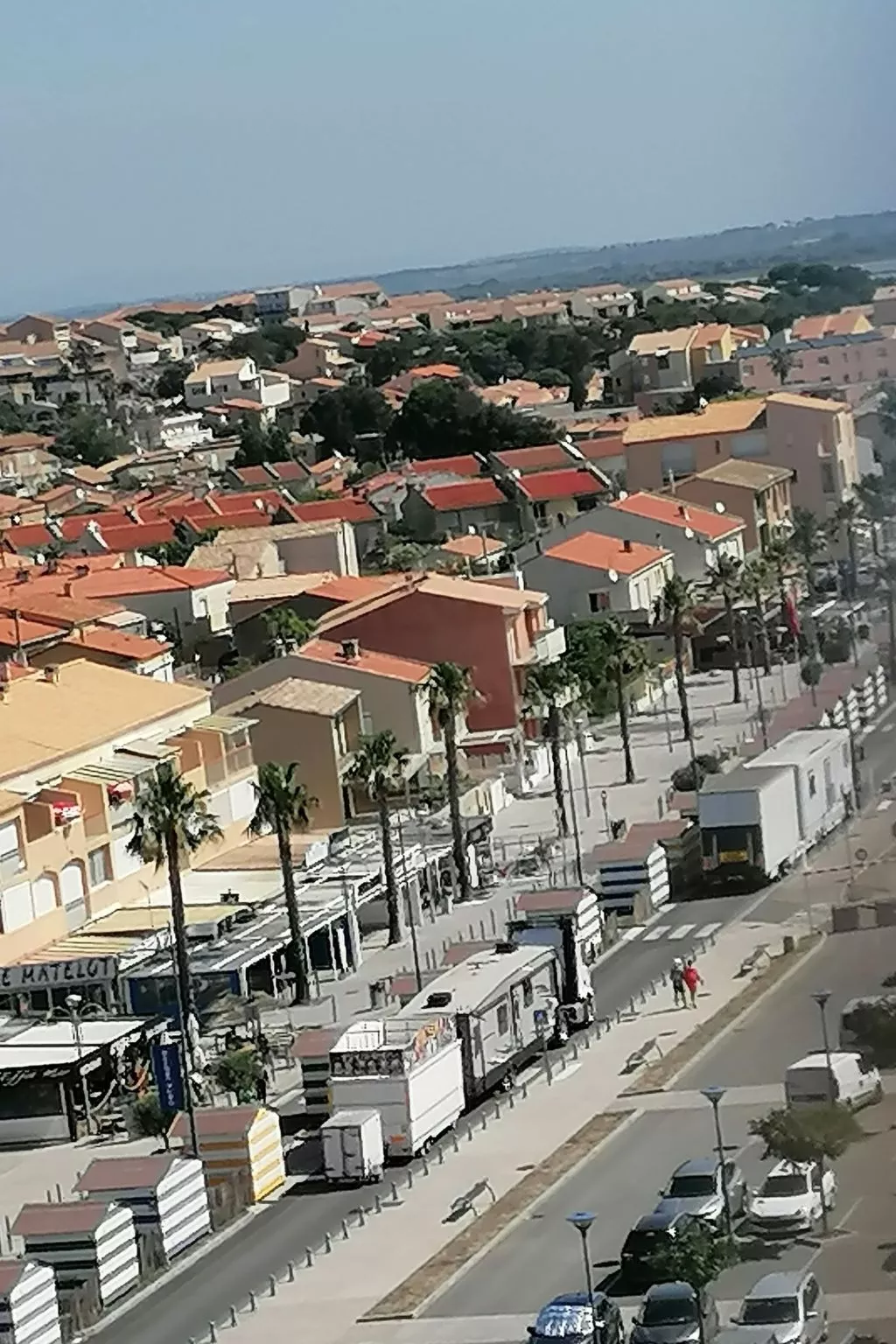 Maison Bleu - Outside