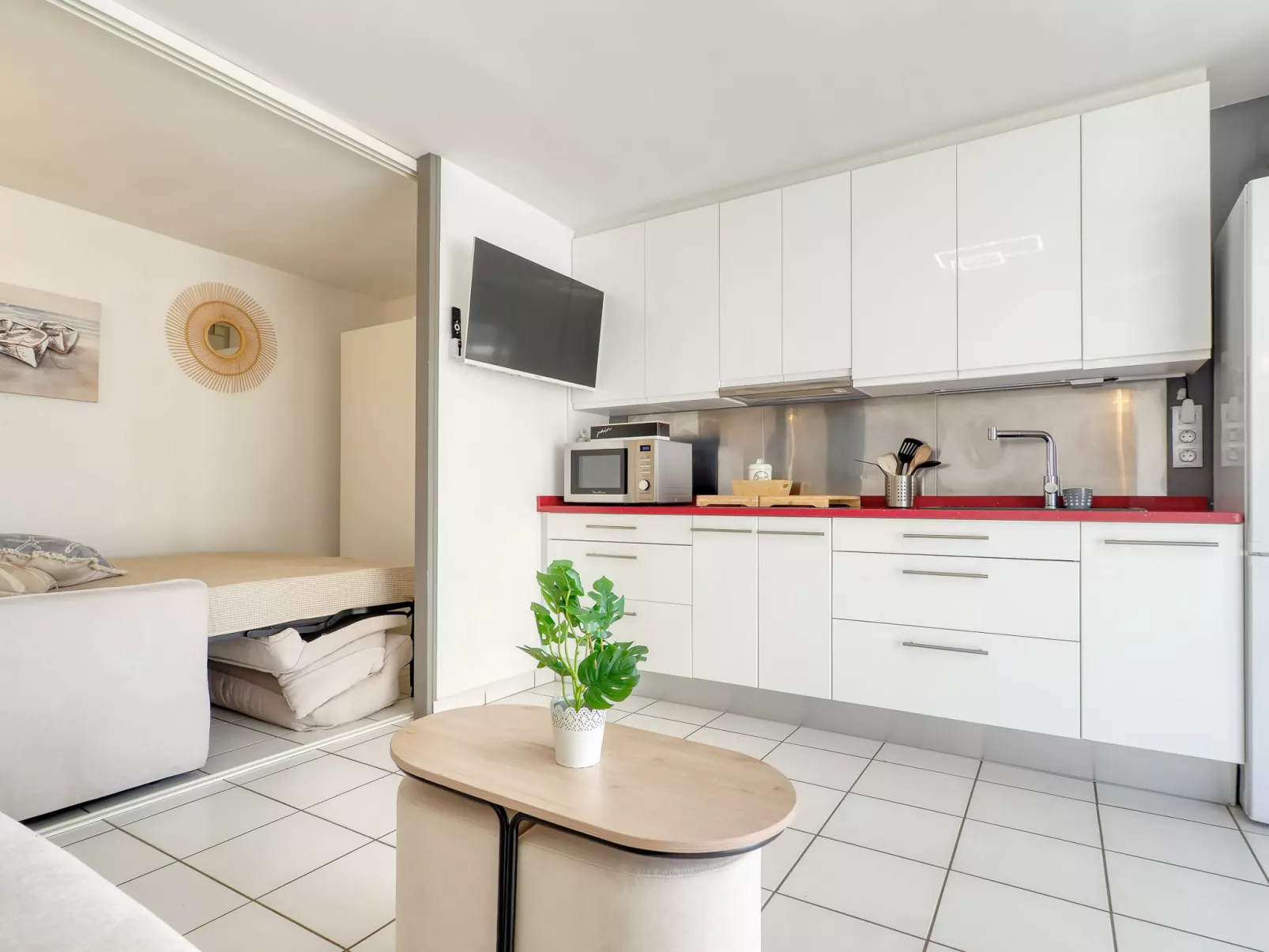 Port Empuries 31-33 - Drinnen