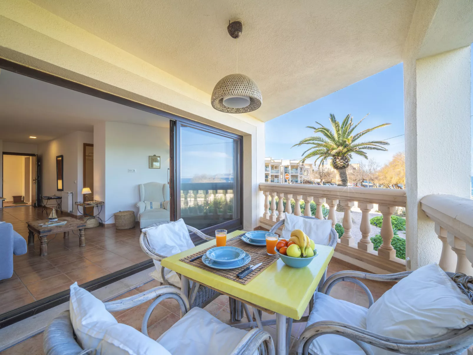 Vista Mar i Muntanya - Drinnen