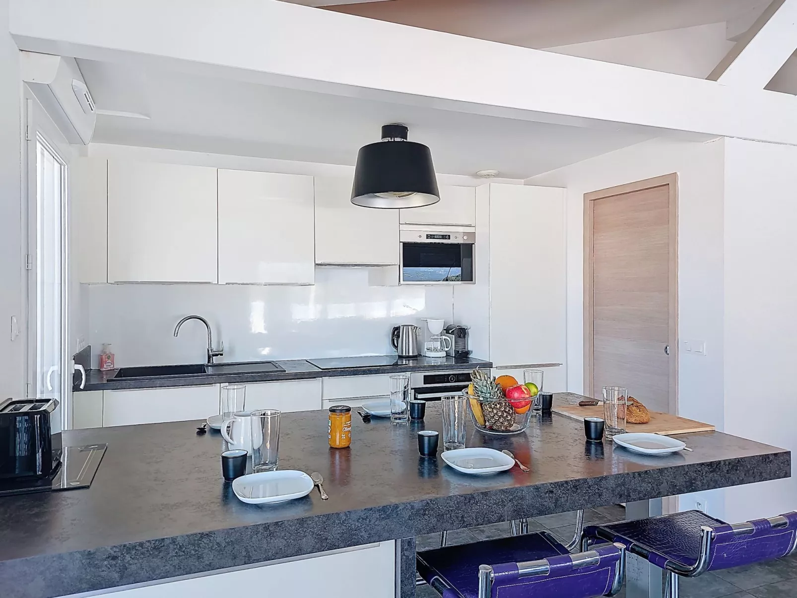 La Boétie - Drinnen