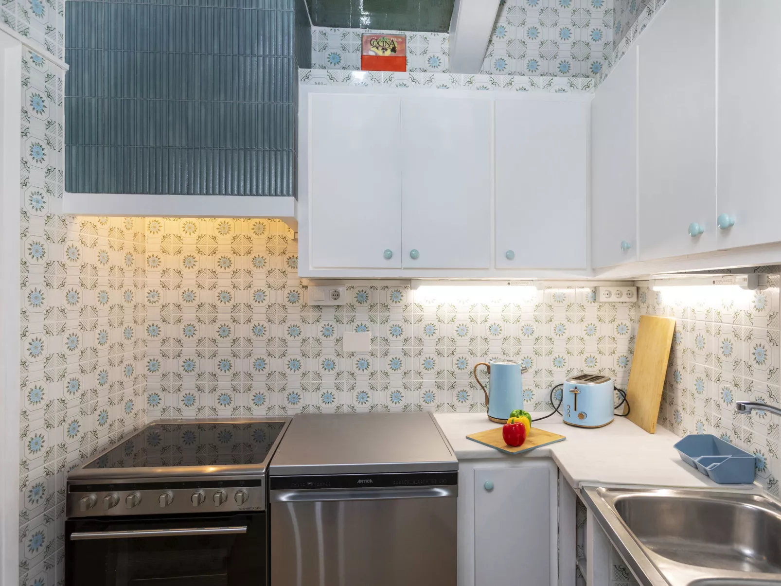 Urban Plaza Palafrugell - Drinnen