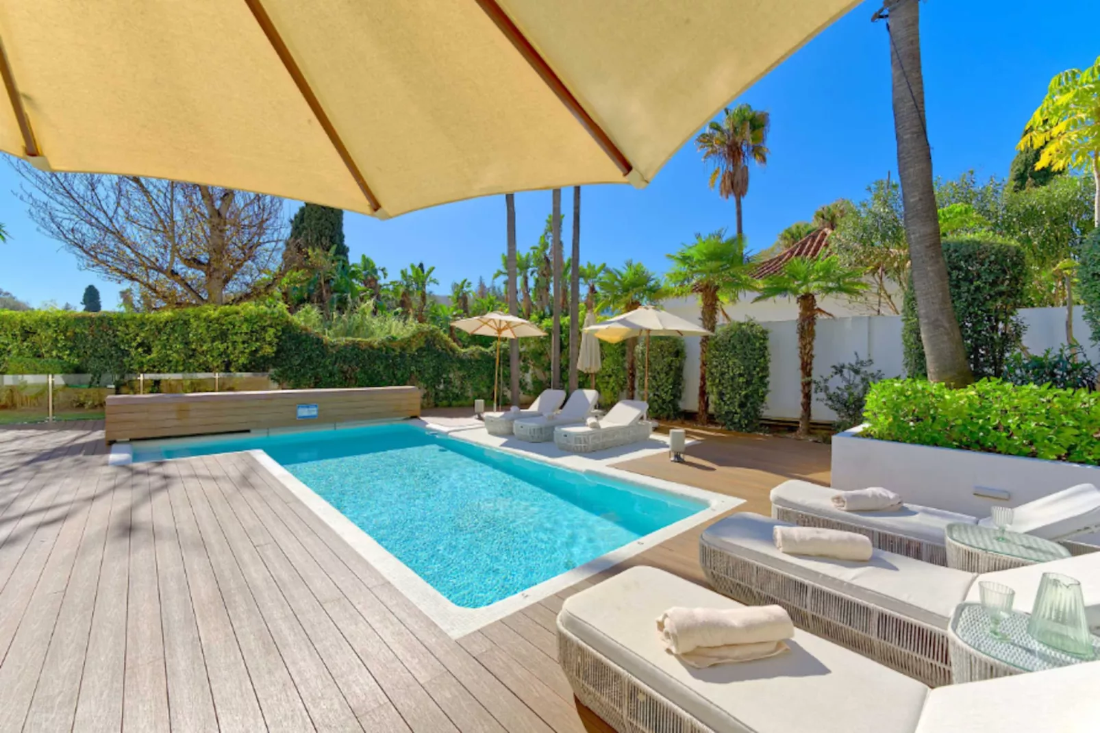 Contemporary & Very Spacious Villa Puerto Banus - Swimming pool